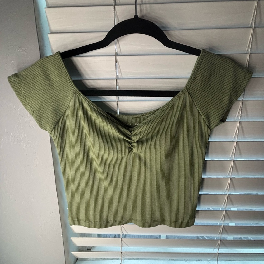 American Eagle Outfitters Green Ruched Crop Blouse